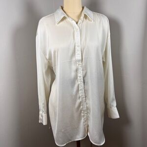 Banana Republic Silky Oversized Blouse in Iviory, sz L